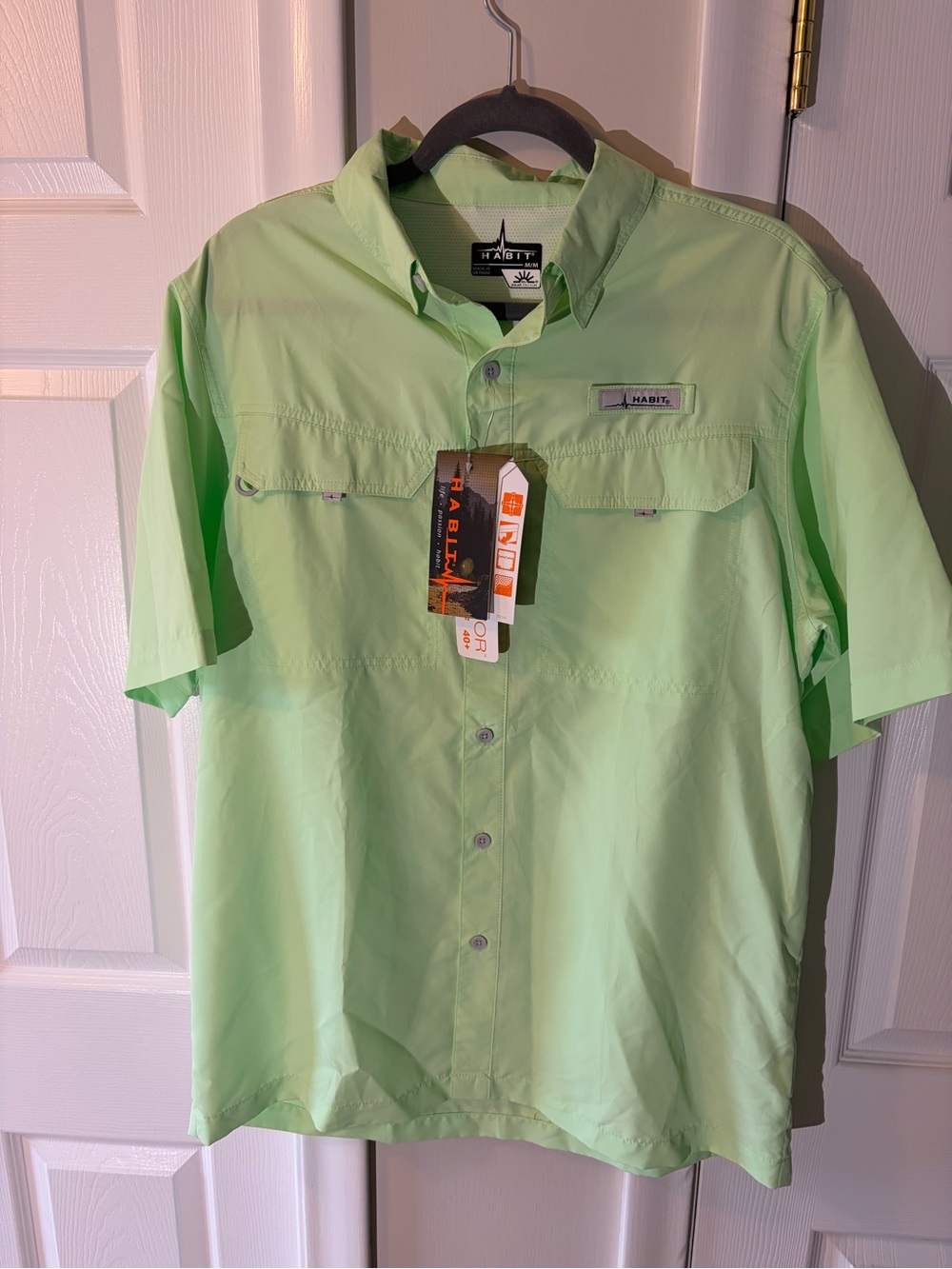 Habitat Men’s Short-Sleeve Button-Down Fishing Shirt in Sea Foam Green M - NWT